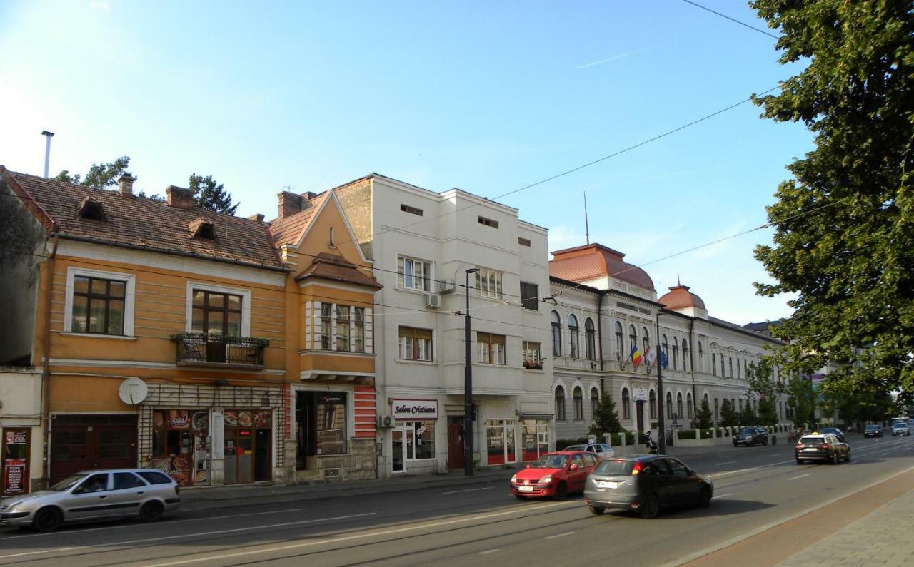 Modern Old Town Ap. Baritiu Lejlighed Cluj-Napoca Eksteriør billede